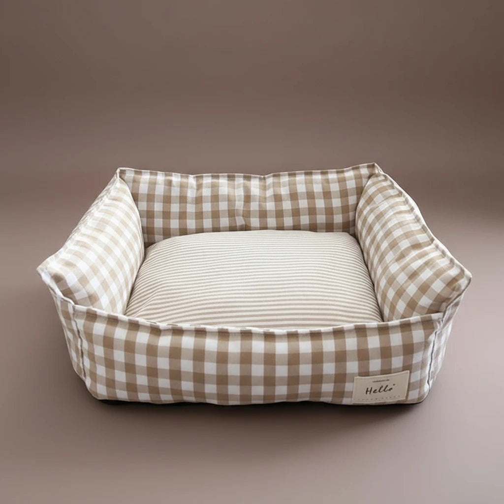 Panier pour chien à carreaux